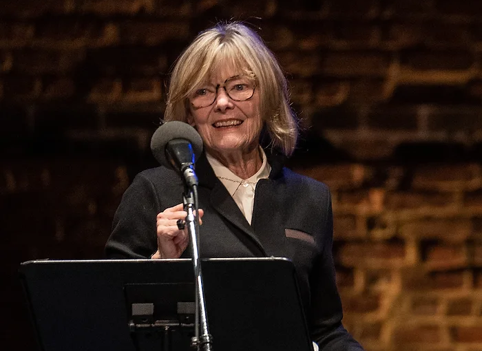 Jane Curtin